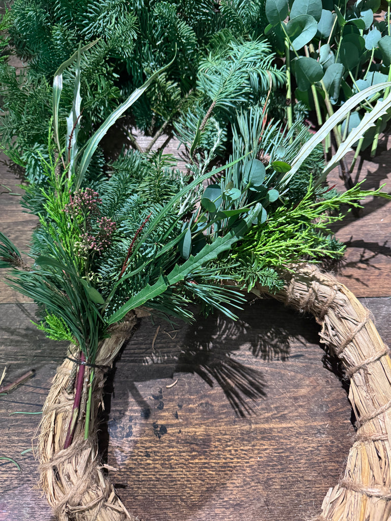 'Holidays Are Coming' DIY Wreath Kit