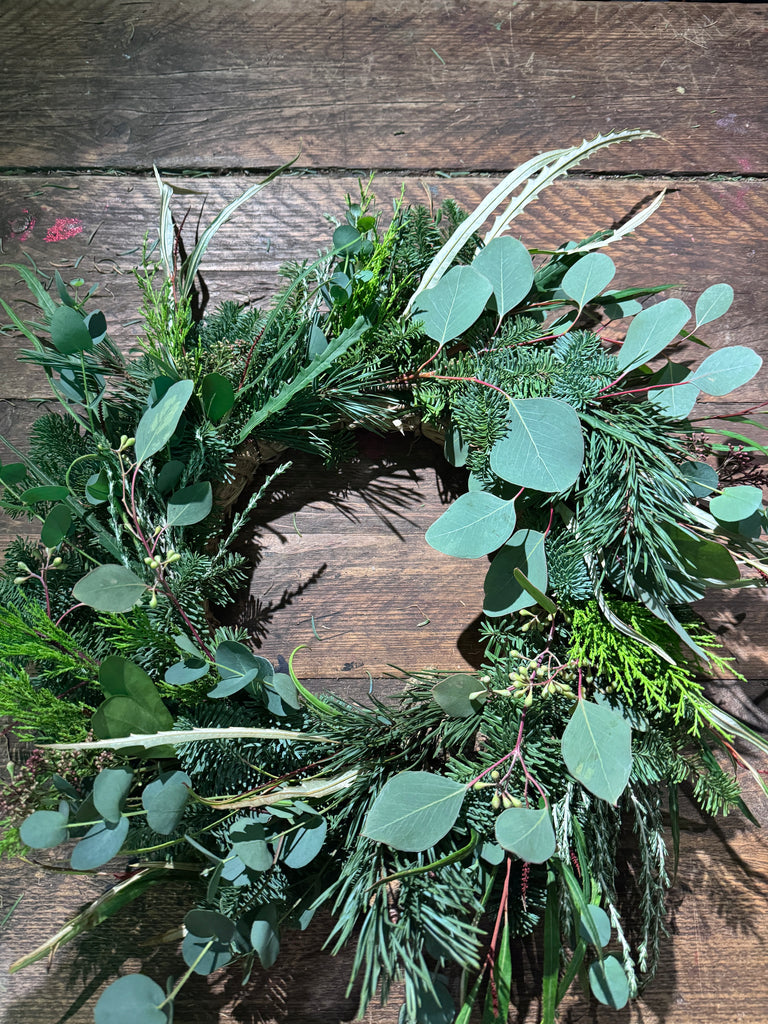 'Holidays Are Coming' DIY Wreath Kit